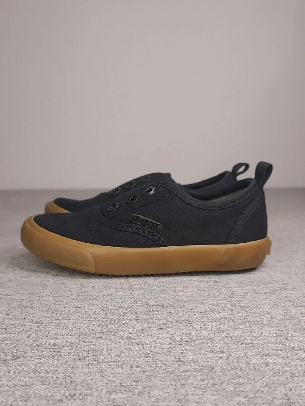 Old Navy Black Canvas Slip-On Sneakers Brown Gum Sole Unisex Toddler Shoe Size 7